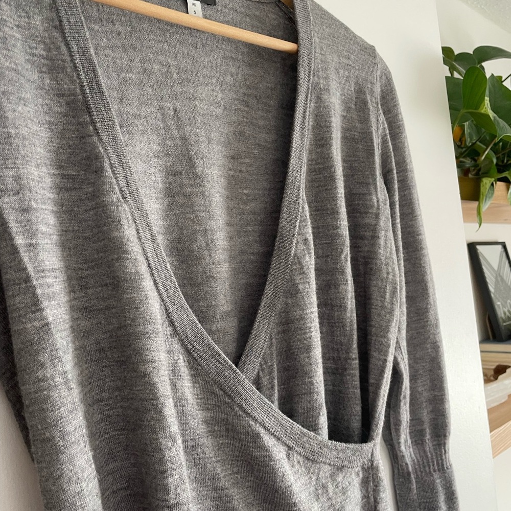 Ibex Women's Gray V-Neck Sweater wrap merino wool - Picture 6 of 8